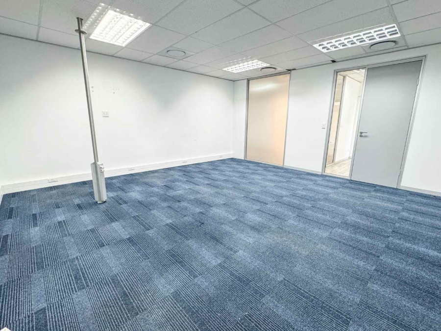 To Let Commercial Property for Rent in Plattekloof Western Cape